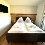 Alpin Apartman *