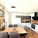 Alpin Apartman *
